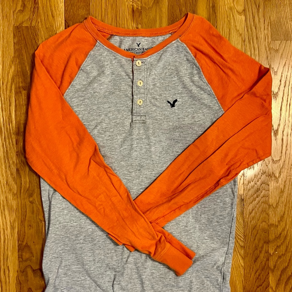 American Eagle Henley shirt, grey with orange sleeves